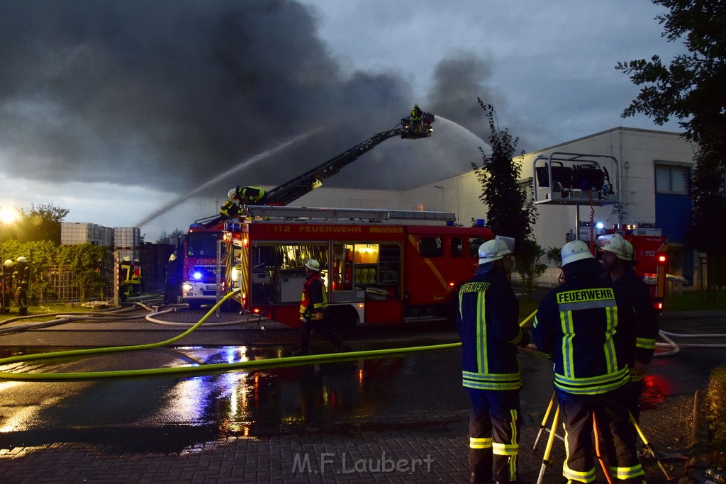 Grossbrand Halle Troisdorf Kriegsdorf Junkersring P361.JPG - Miklos Laubert